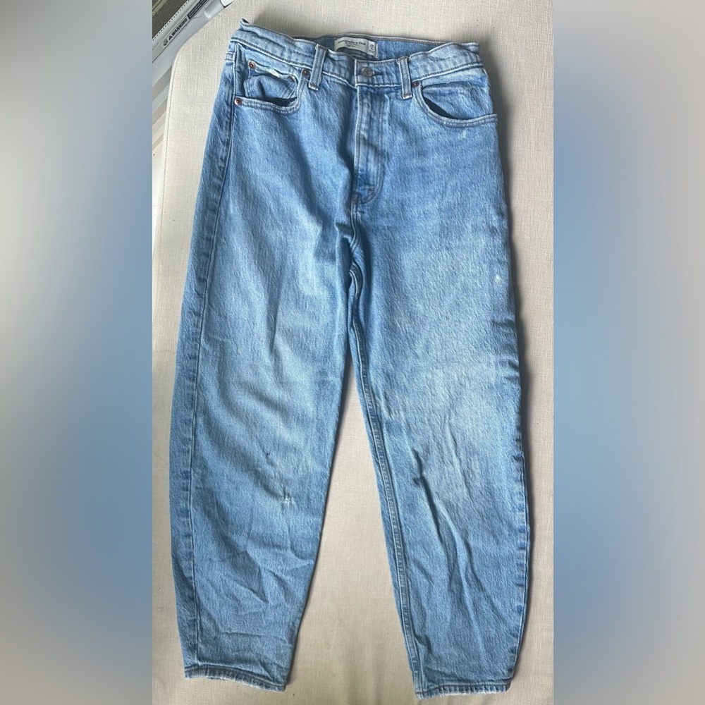 Abercrombie & Fitch 80s Mom High Rise Jeans